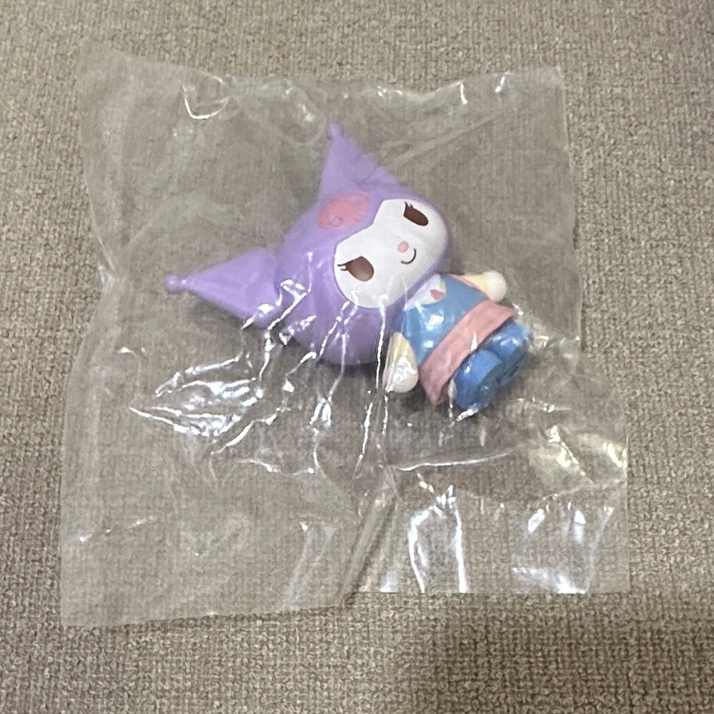 Brand New MINISO Hello Kitty and Friends Purple Sanrio Collectible Figure - Picture 4 of 5